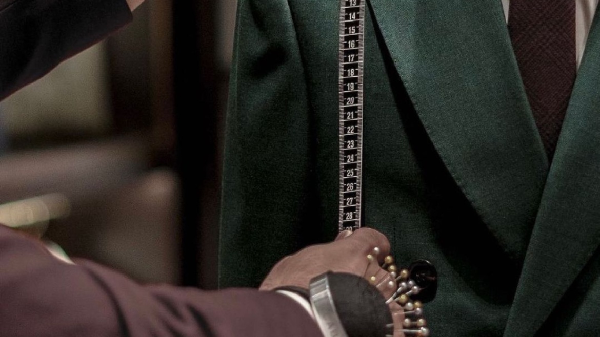 Özel Dikim Takım Elbisenin Avantajları